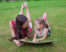 Aprendiendo durante el verano: 3 consideraciones para impulsar la participación de los padres