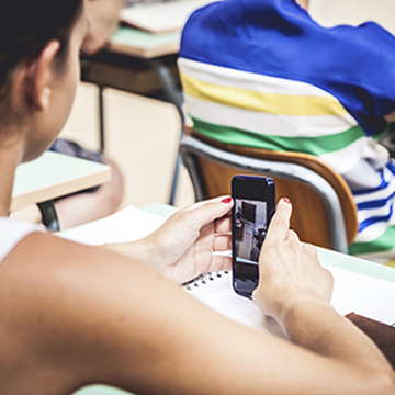 5 Smart Tips for Students Who Use Social Media (and How We Can Help!)